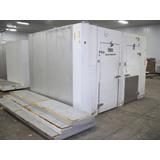 Indoor refrigeration unit for restaurants.