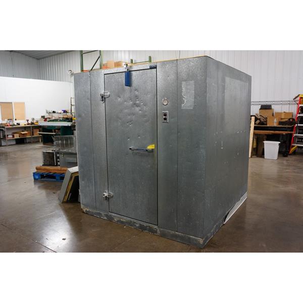 6&#39; x 6&#39; x 6&#39;7&quot;H (8&#39; with unit) Norlake Walk-in Cooler with Floor