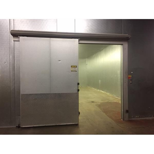 33&#39; x 40&#39; x 12&#39;H Kysor Drive-in Cooler