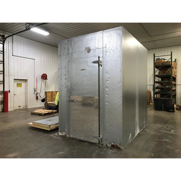 6&#39;11&quot; x 9&#39; x 10&#39;H Kysor Walk-in Cooler