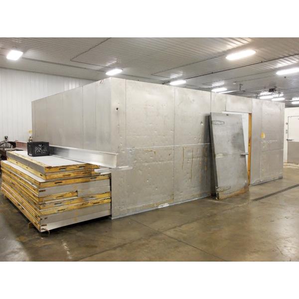 16'4" x 21'2" x 8'5"H Walk-In Cooler