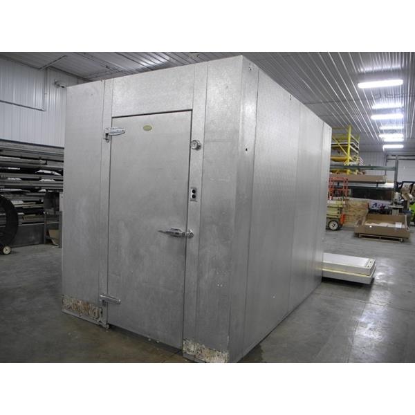 6&#39;10&quot; x 10&#39;8&quot; x 8&#39;5&quot;H WA Brown Walk-in Cooler / Freezer