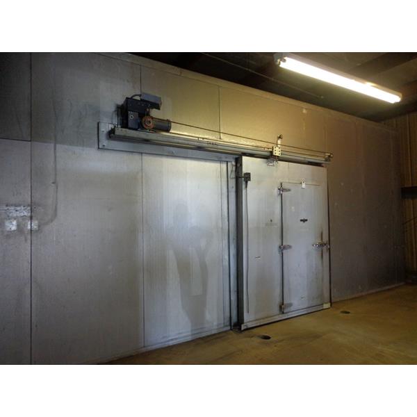 26&#39;1&quot; x 32&#39; x 12&#39;H Walk-in Cooler or Freezer