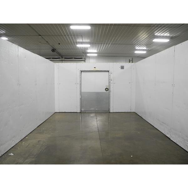 13'6" x 28'10" x 8'2"H WalkIn Cooler or Freezer (389 Sq. Ft.) Barr