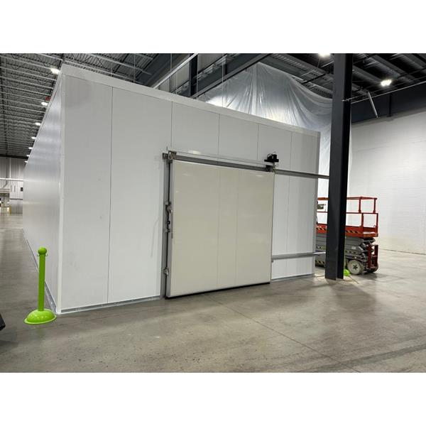 20&#39; x 30&#39; x 12&#39;5&quot;H Drive-In Freezer