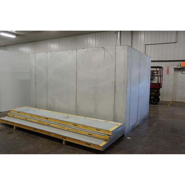 8'5" x 11'6" x 7'6"H Bangor Walkin Freezer (97 Sq. Ft.) Barr