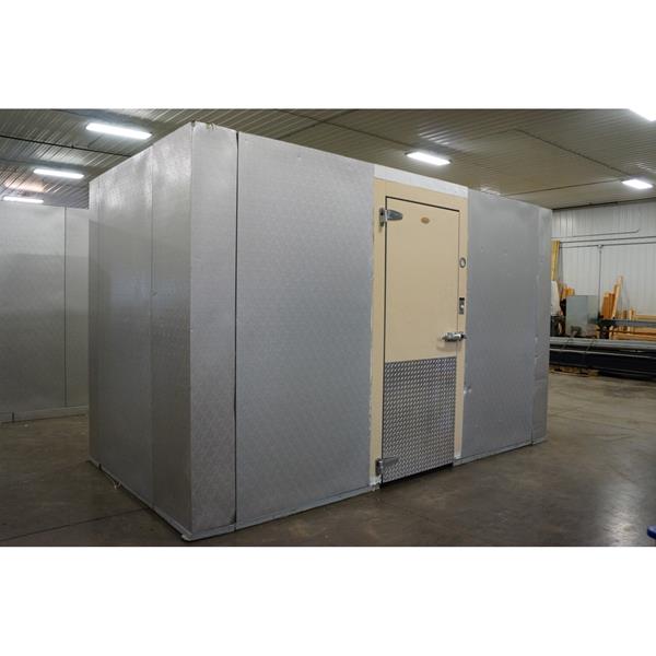 6'9" x 13'6" x 8'5"H WA Brown Walkin Cooler (91 Sq. Ft.) Barr