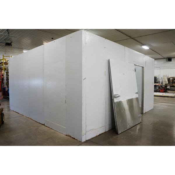 18' x 18'5" x 9'4"H Hill Walkin Cooler (330 Sq. Ft.) Barr Commercial