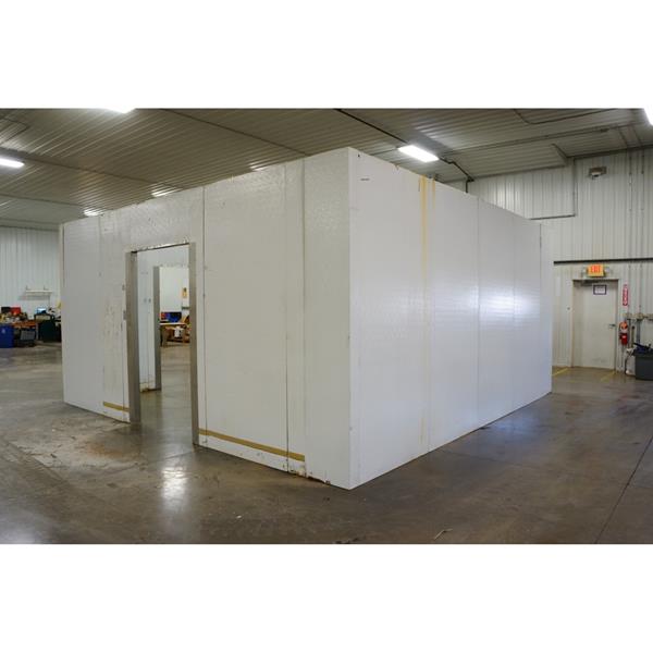 18' x 18'5" x 9'4"H Hill Walkin Cooler (330 Sq. Ft.) Barr Commercial