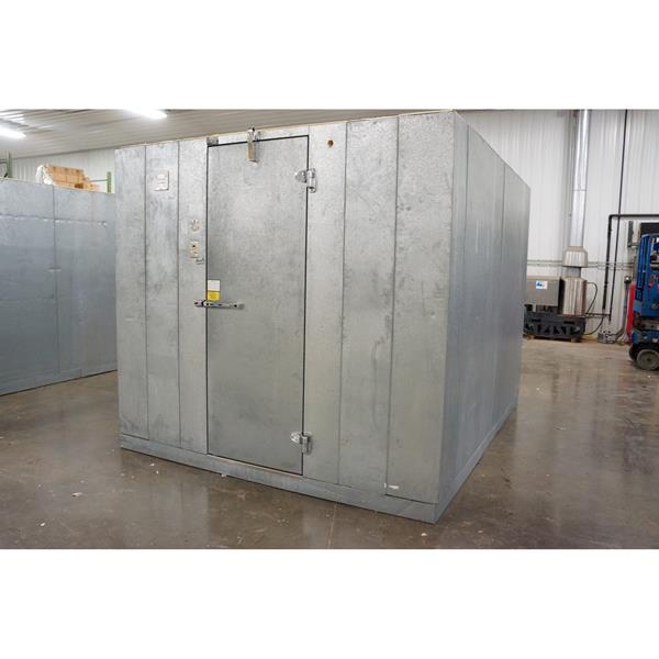 8' x 10' x 7'7"H Norlake Walkin Freezer with Floor (80 Sq. Ft.) Barr