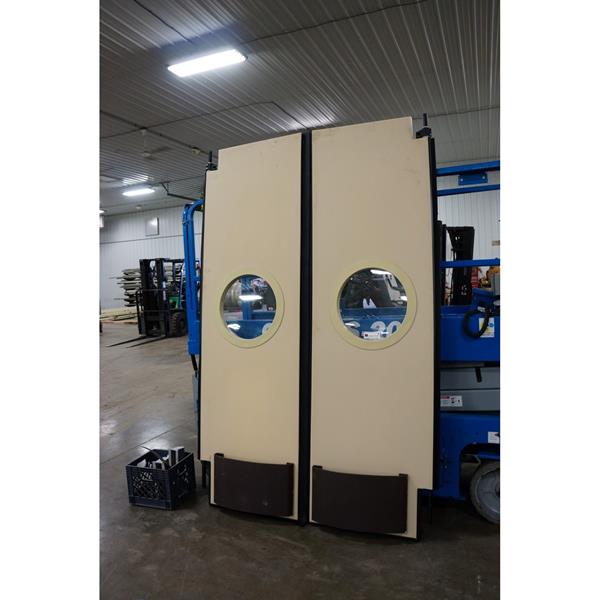 5 X8 Surplus High Traffic Double Door Barr Commercial Refrigeration
