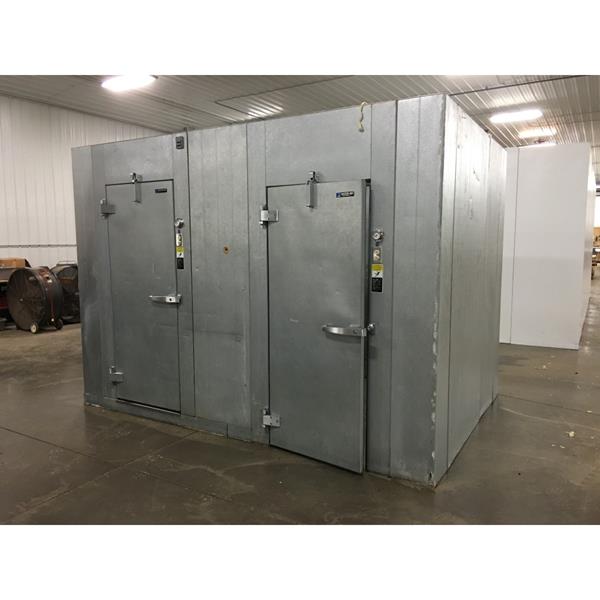 7&#39;9&quot; x 11&#39;7&quot; x 8&#39;6&quot;H Master-Bilt Combo Cooler/Freezer