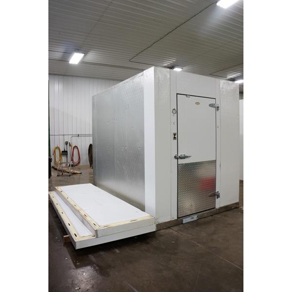 6'9" x 9'8" x 8'8"H WA Brown Walkin Freezer with Floor (65 Sq. Ft
