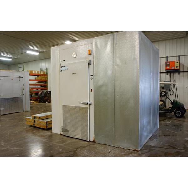 7&#39;11&quot; x 9&#39;4&quot; x 9&#39;5&quot;H Kysor Walk-in Cooler or Freezer