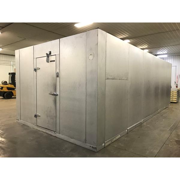 11&#39;9&quot; x 25&#39;6&quot; x 8&#39;10&quot;H Louisville Coolers Walk-in Freezer with Floor