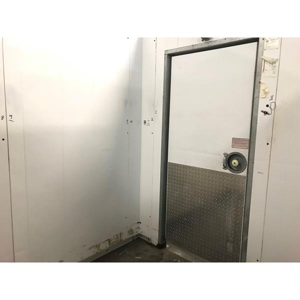 8'x8' Walk in Cooler or Freezer Used Walk in Cooler/Freezer