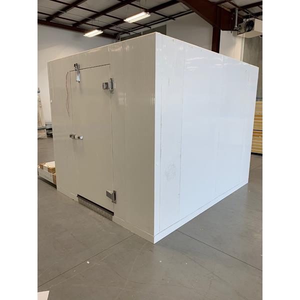 New 8&#39; x 10&#39; x 8&#39;2&quot; H Walk-in Freezer with Floor