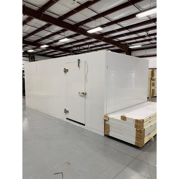 9&#39;10&quot; x 21&#39;4&quot; x 8&#39;H Walk-in Freezer with Floor 
