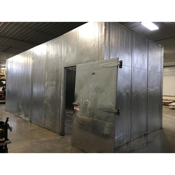 13&#39;4&quot; x 29&#39;9&quot; x 12&#39;4&quot;H KYSOR Walk-in Cooler