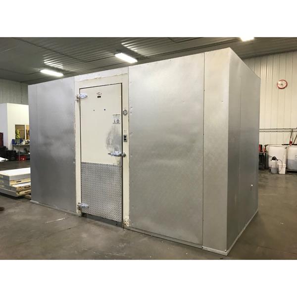 6&#39;9&quot; x 13&#39;6&quot; x 8&#39;5&quot;H WA Brown Walk-in Cooler