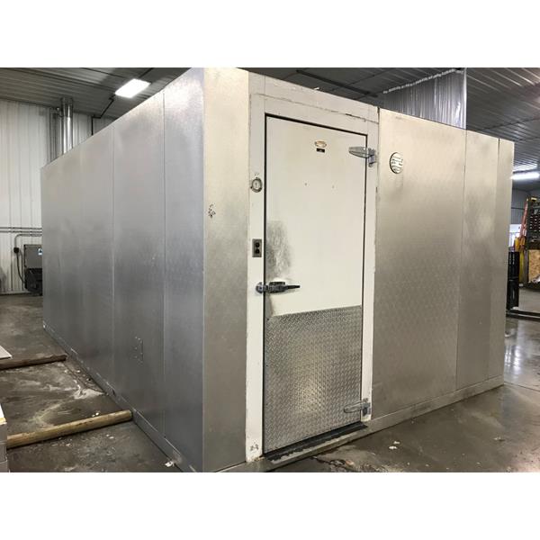 11&#39;7&quot; x 18&#39;4&quot; x 8&#39;8&quot;H WA Brown Walk-in Cooler with Floor