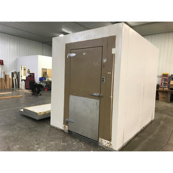 6&#39;9&quot; x 9&#39;8&quot; x 8&#39;5&quot;H WA Brown Walk-in Cooler with new condensing unit