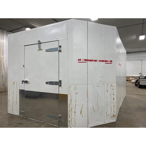 12&#39;7&quot; x 18&#39;6&quot; x 10&#39;2&quot;H (Irregular) Hussmann Walk-in Cooler