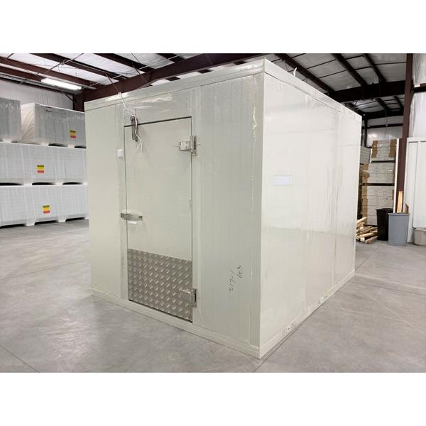 8&#39;3&quot; x 9&#39;10&quot; x 8&#39;H Walk-in Freezer with Floor (ACQ-OKRH)