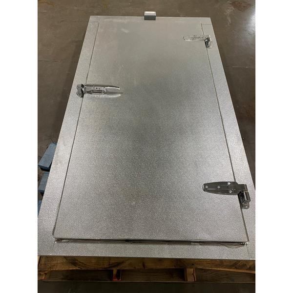 3&#39; x 5&#39;8&quot;H Swinging Freezer Door (Right hand)