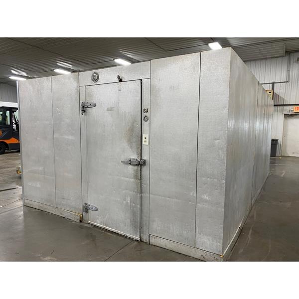 11'6" x 18'4" x 7'6"H PENN Walkin Cooler (210 Sq. Ft.) Barr