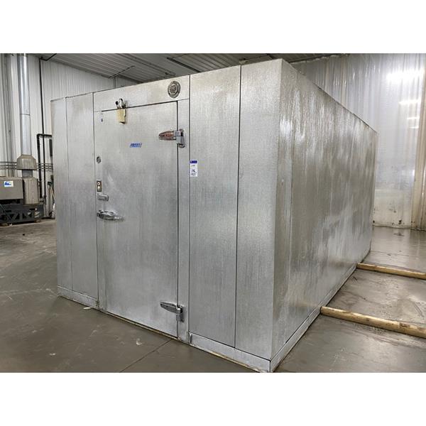 8&#39;8&quot; x 15&#39;4&quot; x 7&#39;6&quot;H PENN Walk-in Freezer with Floor