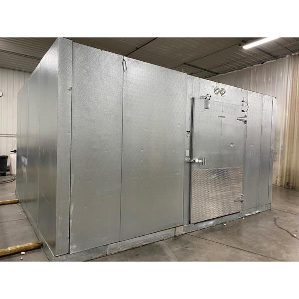 14&#39; x 16&#39;2&quot; x 9&#39;2&quot;H Hill-Phoenix Walk-in Freezer with Floor