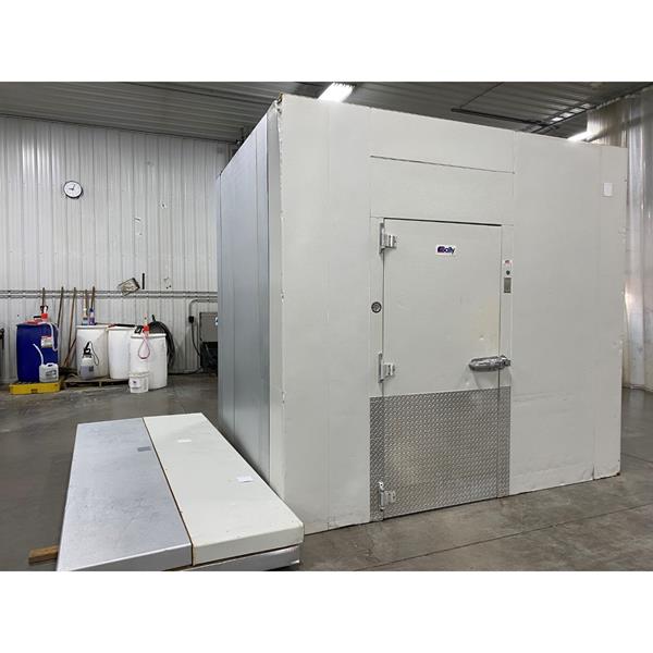 7&#39;10&quot; x 9&#39;8&quot; x 9&#39;2&quot;H Bally Walk-in Cooler with New Refrigeration System