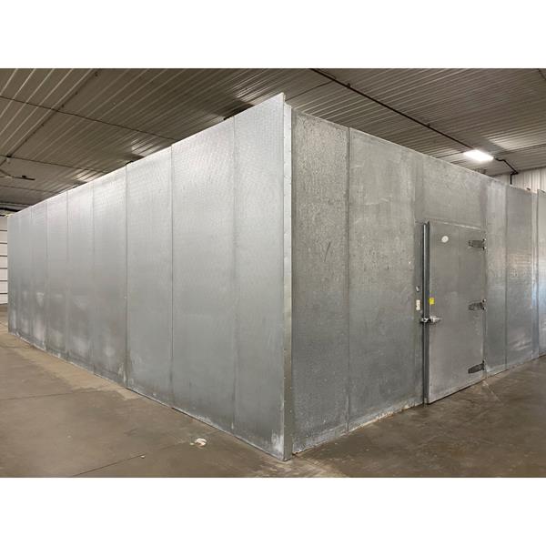 26&#39; x 34&#39; x 10&#39;H CCI Walk-in Cooler or Freezer