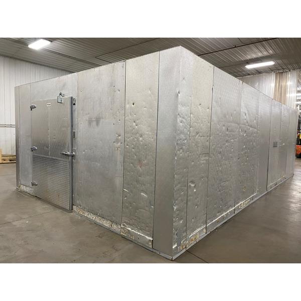 15&#39;5&quot; x 26&#39;11&quot; x 8&#39;5&quot;H (9&#39;5&quot;H w-beam) Brown Walk-in Cooler