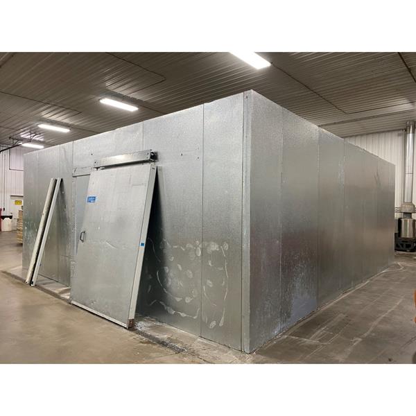 22&#39; x 24&#39;6&quot; x 9&#39;6&quot;H Crown-Tonka Walk-in Cooler
