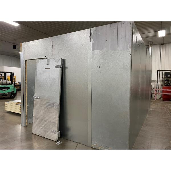 11&#39;7&quot; x 17&#39;7&quot; x 9&#39;H Walk-in Cooler