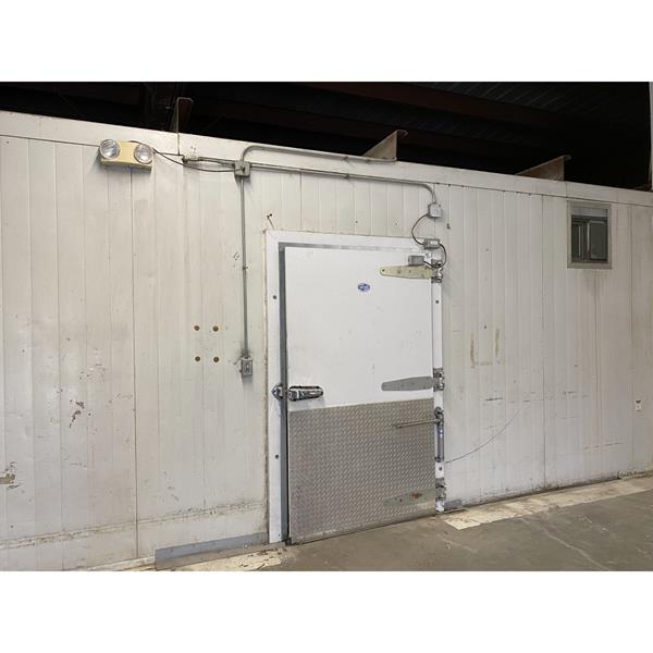 23&#39;1&quot; x 71&#39; x 9&#39;10&quot;H Bally Walk-in Freezer with Floor