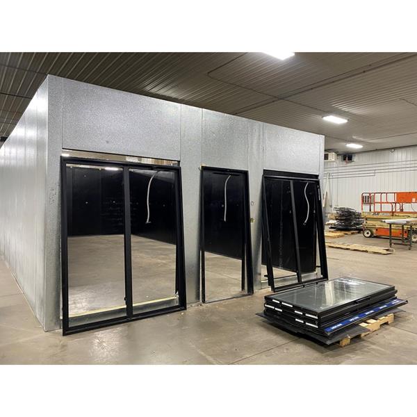 17&#39; x 34&#39; x 10&#39;H Walk-in Cooler with Glass Doors / Beer Cave