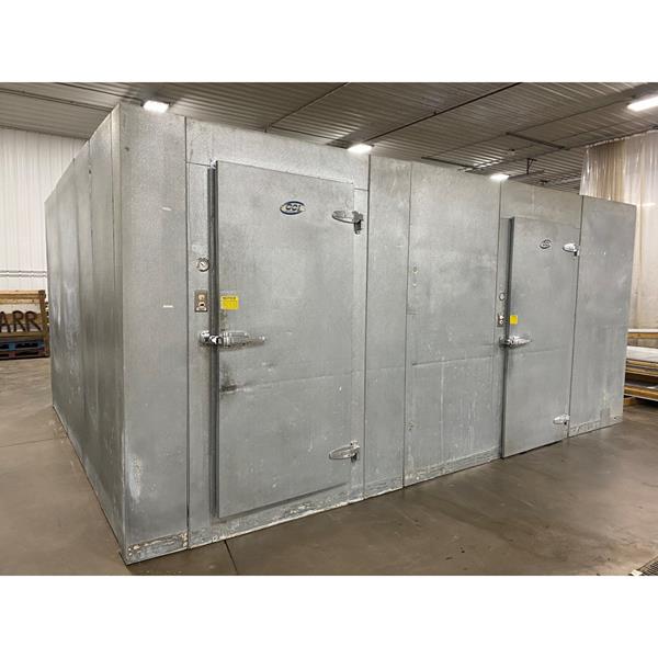 13&#39; x 16&#39;6&quot; x 7&#39;6&quot;H Caroll Coolers Combo Cooler/Freezer