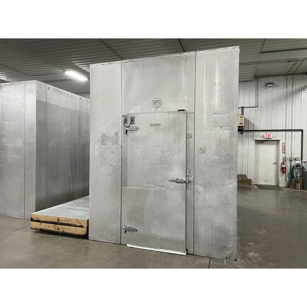 8&#39; x 12&#39; x 10&#39;6&quot;H Hussmann Walk-in Cooler or Freezer