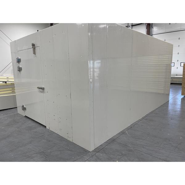 11'6" x 16'4" x 8'H Barr Walkin Cooler (188 Sq. Ft.) Barr Commercial