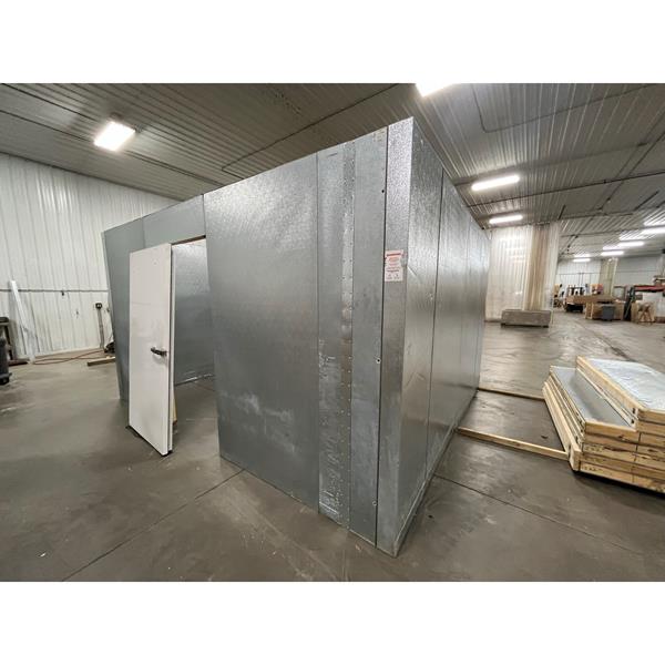 12' x 14' x 8'H CrownTonka Walkin Cooler (168 Sq. Ft.) Barr