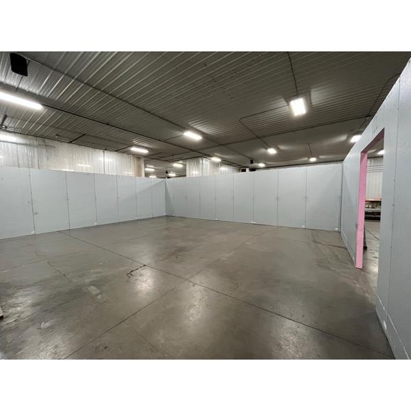 35' x 53'1" x 9'6"H U.S. Cooler Walkin Cooler (1858 Sq. Ft.) Barr