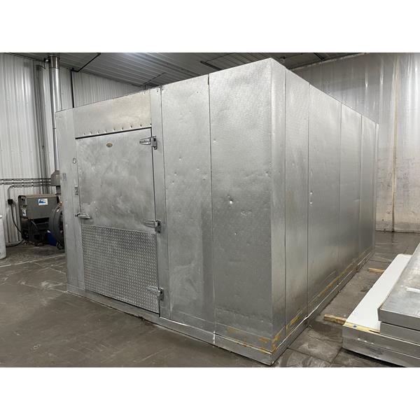10'7" x 15'5" x 8'8"H WA Brown Walkin Freezer with Floor (163 Sq. Ft