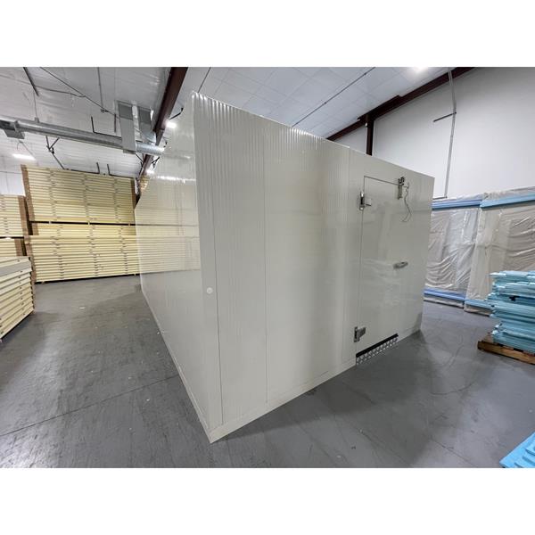 12&#39; x 20&#39; x 8&#39;h Walk-in Freezer with Floor (scratch and dent)