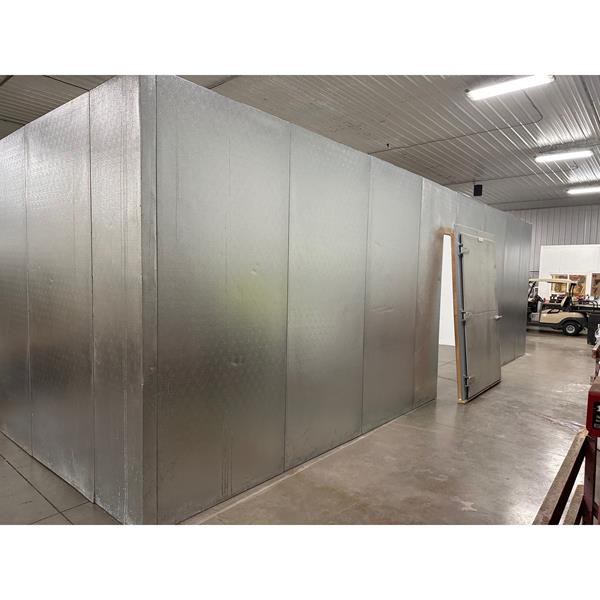 26&#39; x 30&#39;6&quot; x 10&#39;H Walk-in Cooler