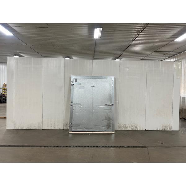 21&#39;2&quot; x 24&#39; x 10&#39;4&quot;H Bally Walk-in Cooler