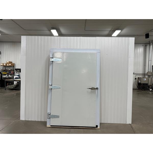9&#39;11&quot; x 11&#39;6&quot; x 9&#39;2&quot;H Walk-in Cooler