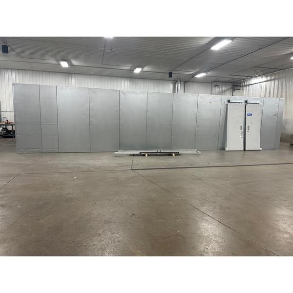 20&#39; x 39&#39; x 8&#39;10&quot;H Norlake Walk-in Cooler of Freezer